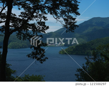 展望台からみる野尻湖 展望台からみる野尻湖 121588297