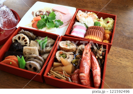日本のお正月料理 121592496
