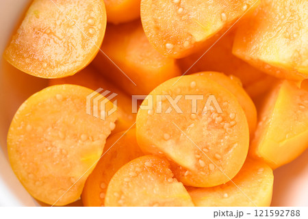 Cape gooseberry or Golden berry (Physalis peruviana), Healthy fruit 121592788
