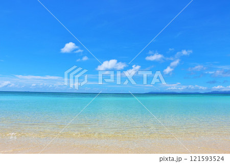 沖縄　波照間島　青空と海 121593524