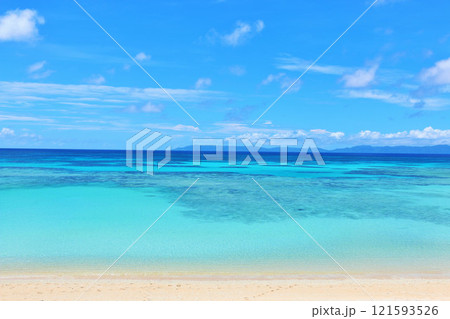 沖縄　波照間島　青空と海 121593526