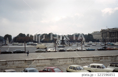 古写真 1982年9月 パリ、コンコルド広場の風景 古写真 1982年9月 パリ、コンコルド広場の風景 121596851