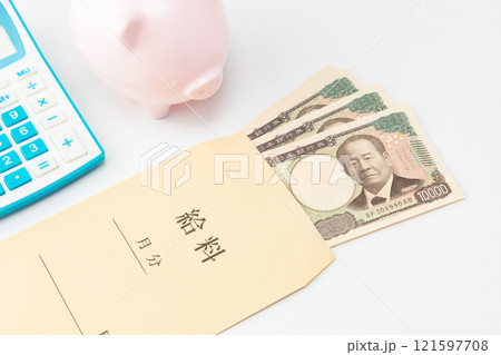 給料のお札のイメージ02 121597708
