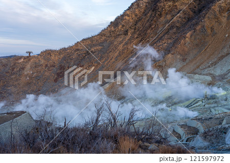 大涌谷をみる 121597972