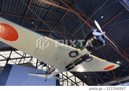 兵庫県加西市にある「旧海軍鶉野飛行場資料館」：復元された九七式一号艦上攻撃機 121598897