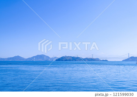 来島海峡と瀬戸大橋 121599030