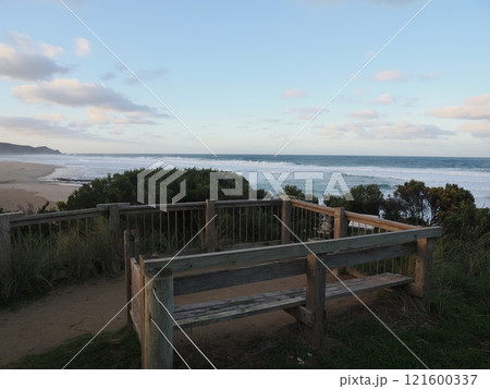 ジョアンナビーチの朝　Australia　Victoria 121600337