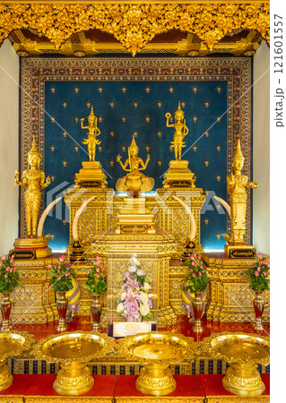 The five guardian deities enshrined at the Bangkok City Pillar Shrine represent the Buddhist art of the early Rattanakosin period in Thailand. The five guardian deities enshrined at the Bangkok City Pillar Shrine represent the Buddhist art of the early Rattanakosin period in Thailand. 121601557