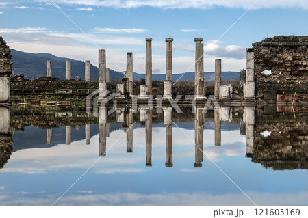 Reflection and ancient columns in the ancient city 121603169