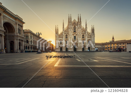 Wonderful Milan Duomo gothic cathedral at sunrise Wonderful Milan Duomo gothic cathedral at sunrise 121604828