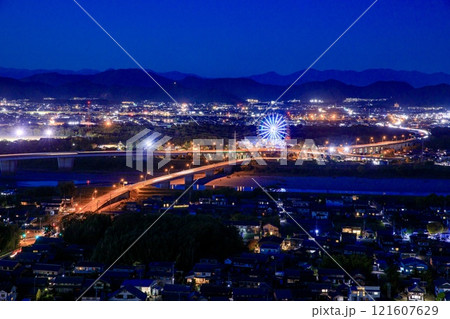 一宮市、ツインアーチ138から眺める河川環境楽園オアシスパークの夜景 121607629