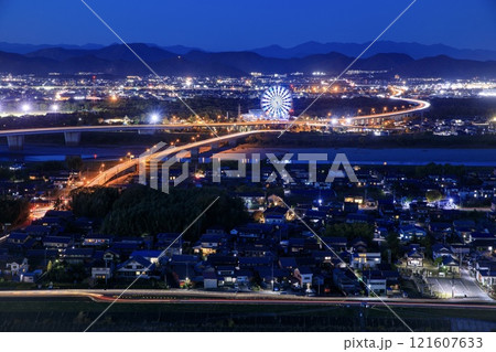 一宮市、ツインアーチ138から眺める河川環境楽園オアシスパークの夜景 121607633