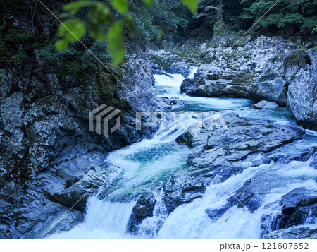 長門峡と阿武川 121607652