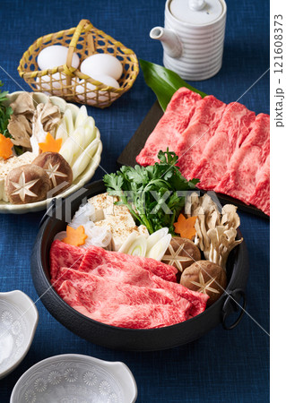 すき焼き 国産和牛肩ロース薄切り肉 すき焼き 国産和牛肩ロース薄切り肉 121608373