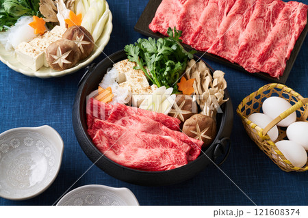 すき焼き　国産和牛肩ロース薄切り肉 121608374