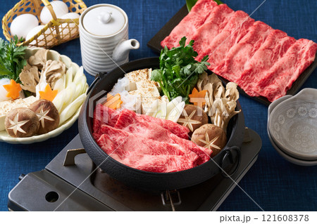 すき焼き　国産和牛肩ロース薄切り肉 121608378