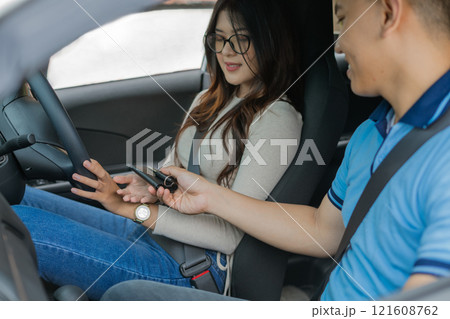Exciting and Memorable Moments in a Car Learning to Drive with a Close Friend 121608762