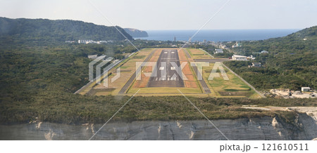 新島空港　ランウエイ　 121610511