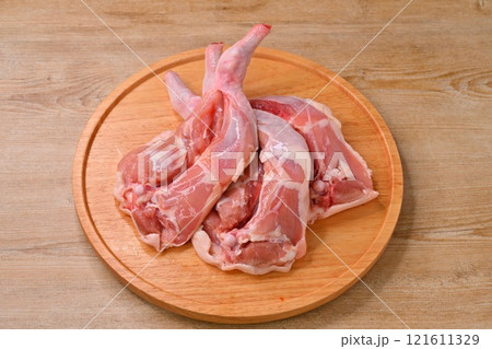 注)生肉の未加熱、未調理です。クリスマスのローストチキン、ローストレッグ用の骨付き鶏モモ肉、もも肉 注)生肉の未加熱、未調理です。クリスマスのローストチキン、ローストレッグ用の骨付き鶏モモ肉、もも肉 121611329