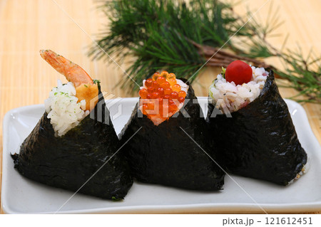 おにぎり 121612451