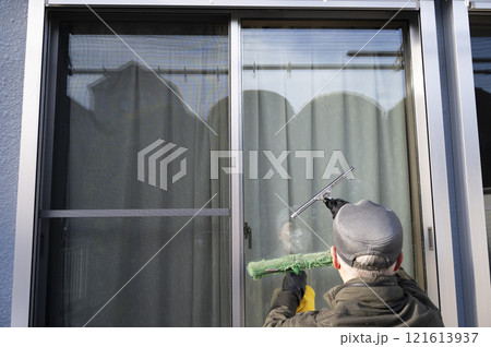 専門業者によるガラスクリーニング 121613937