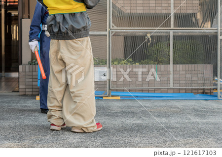 【マンション大規模修繕工事　足場】 121617103