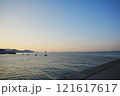 海岸から見る夕焼け 121617617