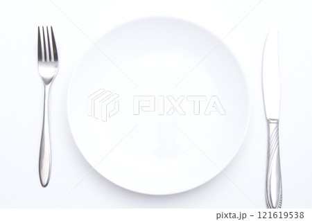 食器皿とフォークとナイフ 食器皿とフォークとナイフ 121619538