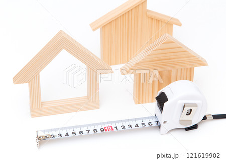 住宅模型とコンベックス 121619902