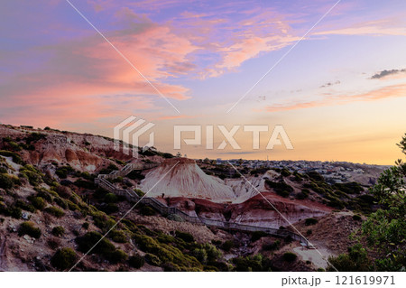 Hallett Cove Boardwalkから見る海に沈む夕日 Hallett Cove Boardwalkから見る海に沈む夕日 121619971