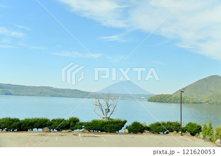 サイロ展望台から見た洞爺湖と羊蹄山 サイロ展望台から見た洞爺湖と羊蹄山 121620053