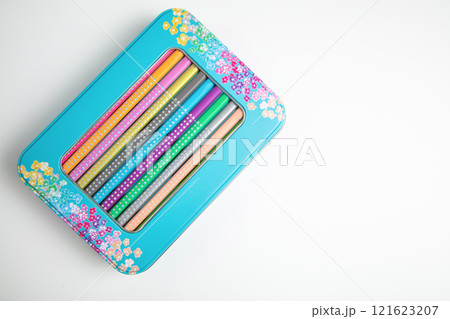 Colored pencils for drawing various colors for children. Colored pencils for drawing various colors for children. 121623207