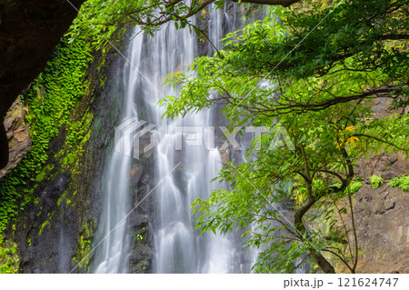 Klong Lan Waterfall is one of the most beautiful and grand waterfalls in Thailand. Below it is a large pool where you can swim. It is located in Khlong Lan Waterfall National Park, Kamphaeng Phet. 121624747