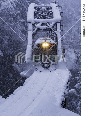 雪の第四只見川陸梁 121630288