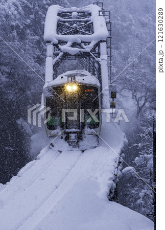 雪の第四只見川陸梁 雪の第四只見川陸梁 121630289