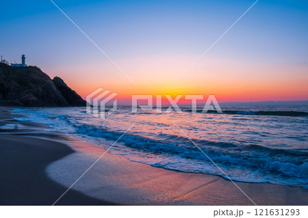 角田浜の夕暮れ 121631293