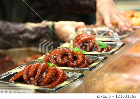 明石名物たこを屋台でゆであがり地産地消販売 121631568