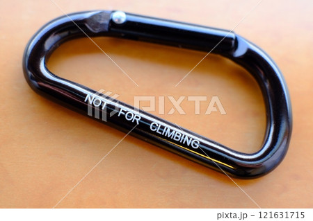 クライミング使用不可のカラビナ 121631715