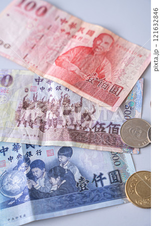 台湾の通貨 お札 現金 台湾の通貨 お札 現金 121632846