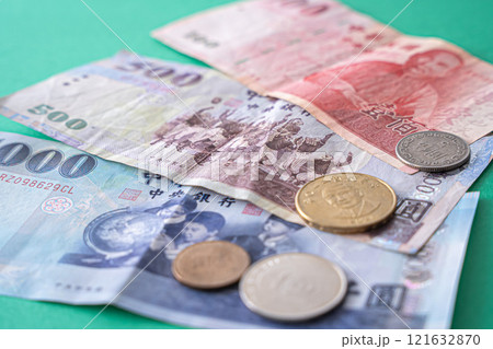 台湾の通貨 お札 現金 121632870