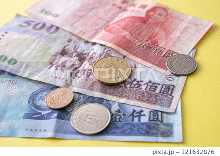 台湾の通貨 お札 現金 121632876