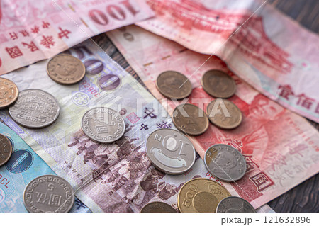 台湾の通貨 お札 現金 121632896