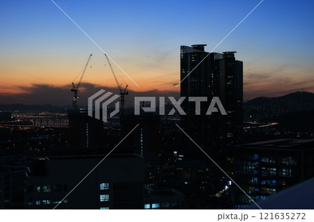 seoul night 121635272