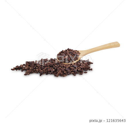 Cocoa nibs that are strong and have not undergone any processing other than roasting and shelling isolated on  white background 121635643