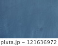塗装したスチールの鉄板が経年劣化している 121636972