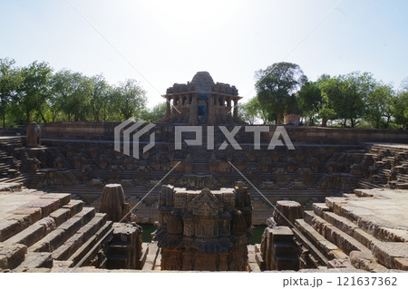インド モデラーのスーリヤ寺院 インド モデラーのスーリヤ寺院 121637362