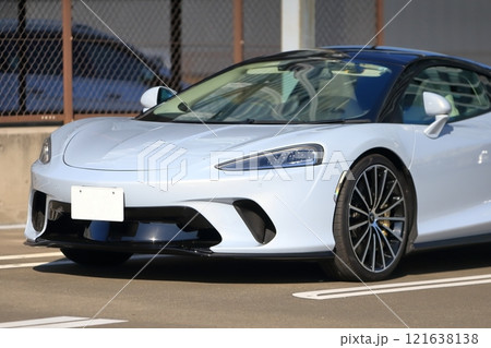 イギリスの高級スポーツカー 121638138