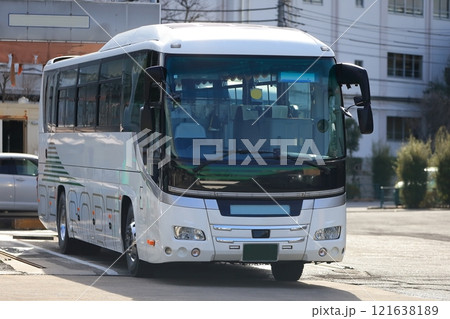 大型観光バス 121638189
