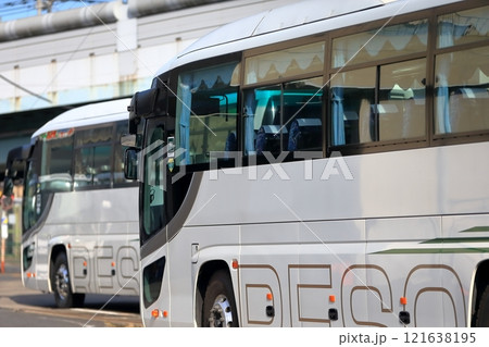 大型観光バス 121638195