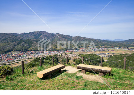 〈島根県〉月山富田城　西袖ヶ平からの眺め 121640014